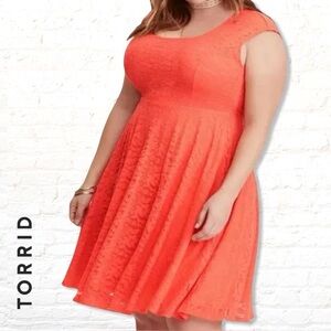 Torrid Women Coral Floral Lace Cap Sleeve Cutout Back Skater Dress Sz 0 Large